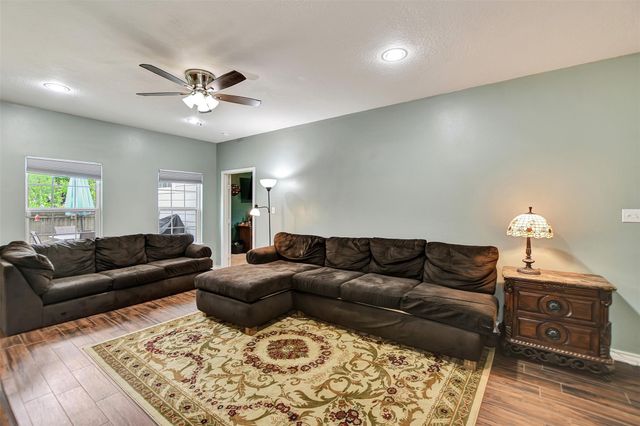12511 Gulf Coast Dr, Willis, TX 77378