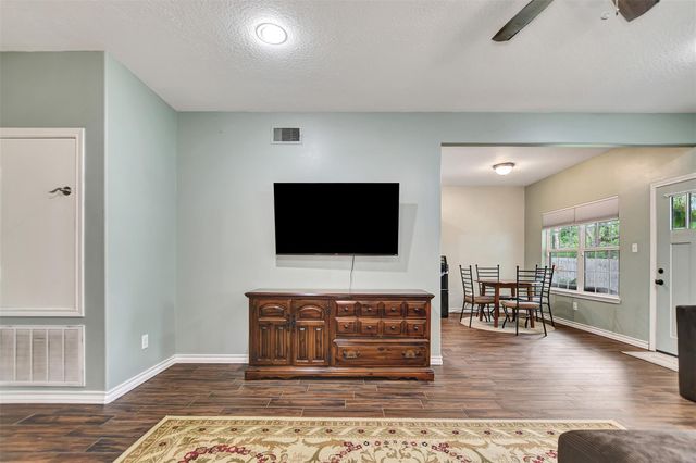 12511 Gulf Coast Dr, Willis, TX 77378
