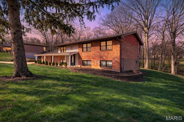 208 Corral Trail, Ellisville, MO 63011