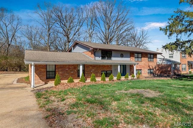 208 Corral Trail, Ellisville, MO 63011