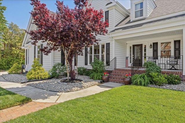 737 Sand Willow DR, Chesapeake, VA 23320