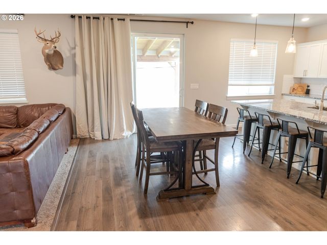 37413 COHO St, Sandy, OR 97055