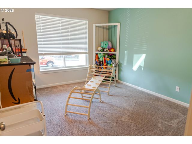 37413 COHO St, Sandy, OR 97055