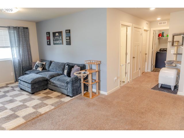 37413 COHO St, Sandy, OR 97055