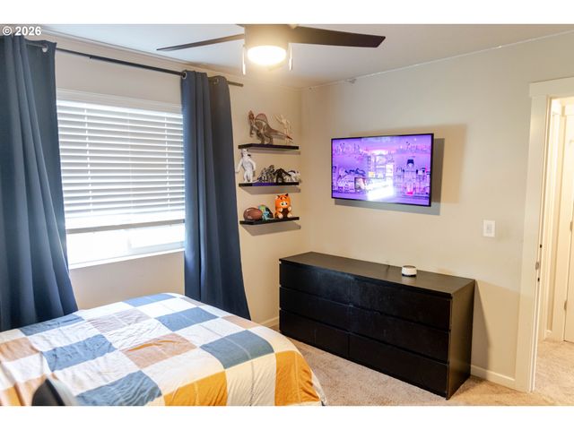 37413 COHO St, Sandy, OR 97055