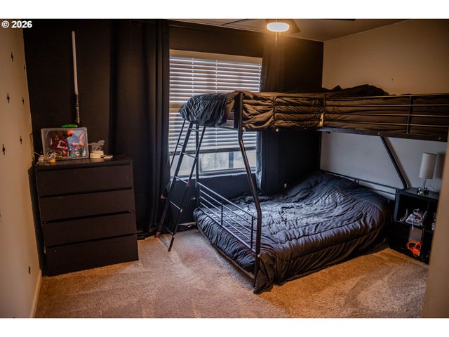 37413 COHO St, Sandy, OR 97055