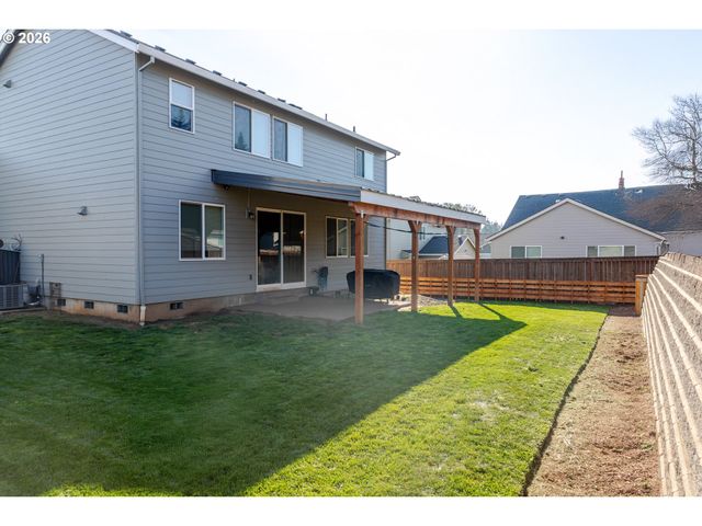 37413 COHO St, Sandy, OR 97055