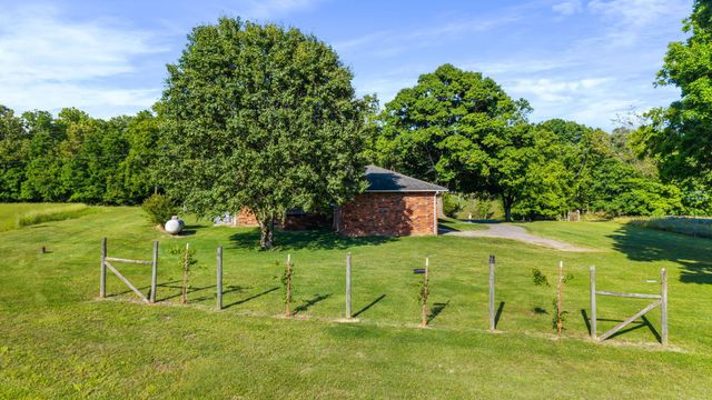444 County Road 782, Etowah, TN 37331