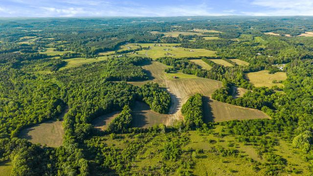 444 County Road 782, Etowah, TN 37331