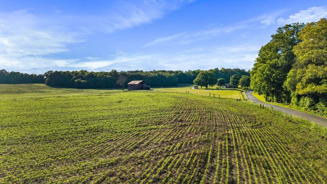 444 County Road 782, Etowah, TN 37331