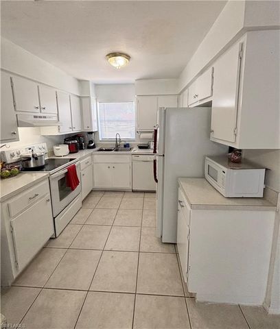 536 SE 6th PL 536, Cape Coral, FL 33990