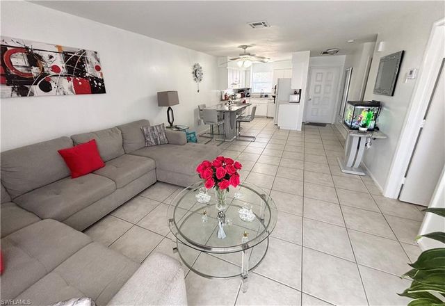 536 SE 6th PL 536, Cape Coral, FL 33990