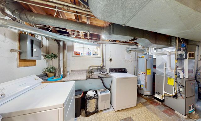 7335 Tapper Avenue, Hammond, IN 46324