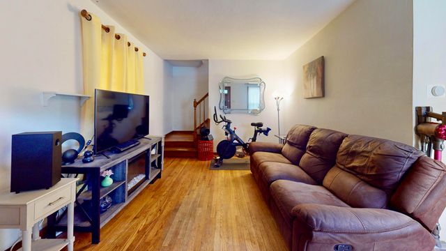 7335 Tapper Avenue, Hammond, IN 46324