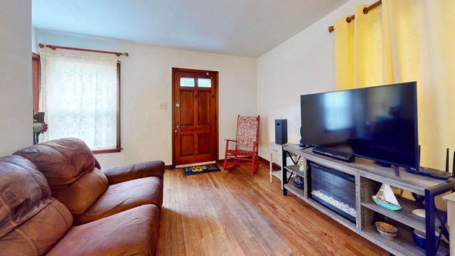 7335 Tapper Avenue, Hammond, IN 46324