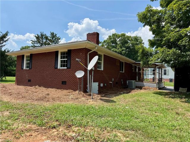 2022 Wicker Lovell Road, Randleman, NC 27317