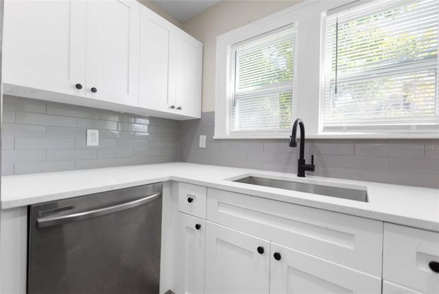 781 31ST AVENUE N, St Petersburg, FL 33704