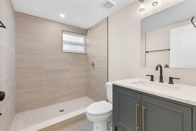 781 31ST AVENUE N, St Petersburg, FL 33704