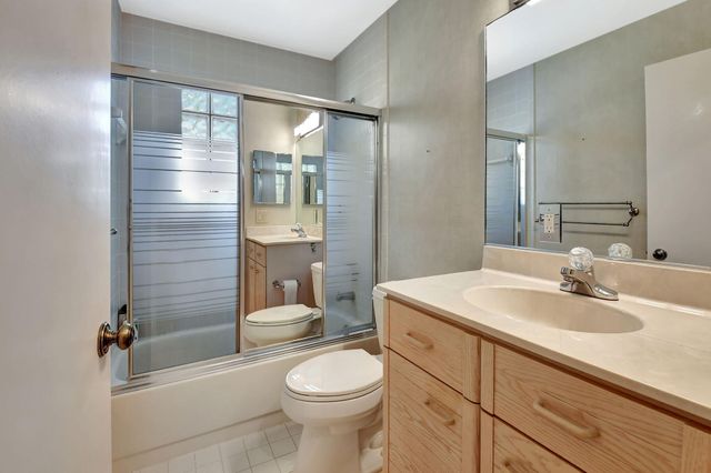 2462 NW 66th Drive, Boca Raton, FL 33496