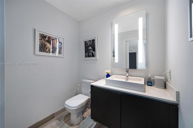 1451 Brickell Ave 2704, Miami, FL 33131