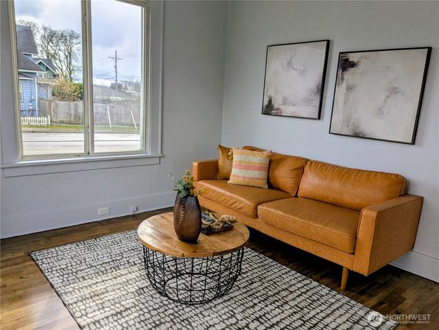 5432 S Oakes Street, Tacoma, WA 98409