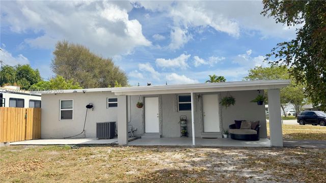 3481 NW 5th St, Lauderhill, FL 33311