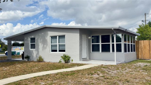 3481 NW 5th St, Lauderhill, FL 33311