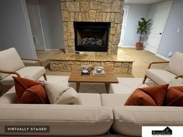 14760 Stone Avenue, Omaha, NE 68116