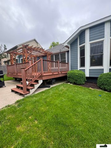 14760 Stone Avenue, Omaha, NE 68116