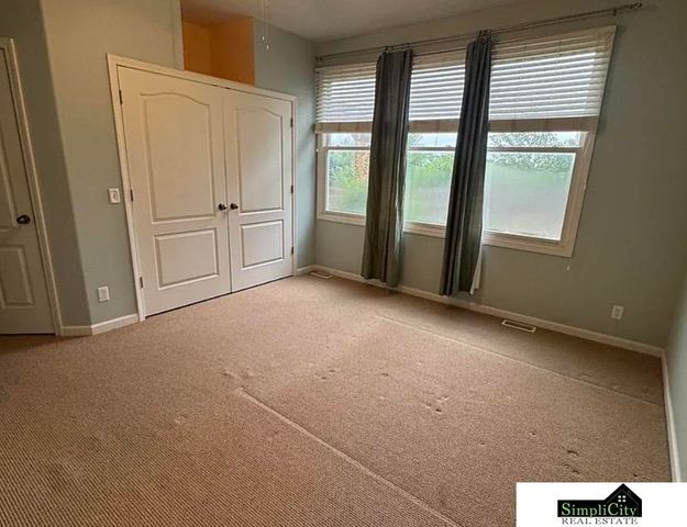 14760 Stone Avenue, Omaha, NE 68116
