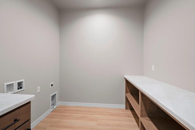 2878 HOWARD, Howard, WI 54313