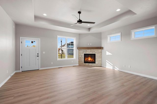 2878 HOWARD, Howard, WI 54313