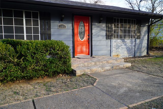 305 N Eastern Street, Keene, TX 76059
