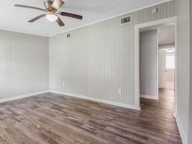 152 Walnut Drive, Richwood, TX 77531