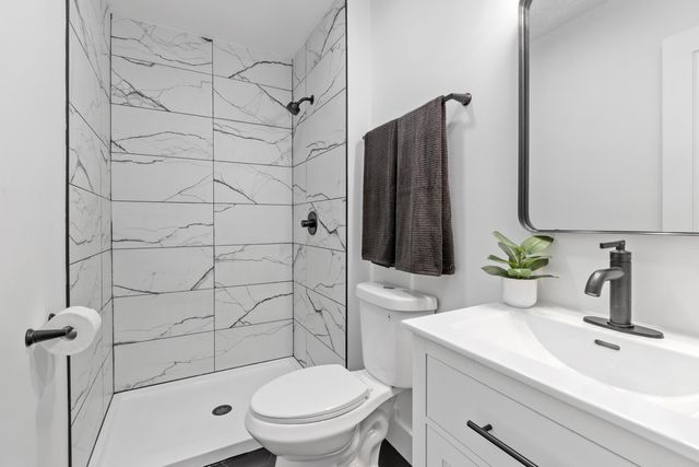 263 W 550 N, Valparaiso, IN 46385