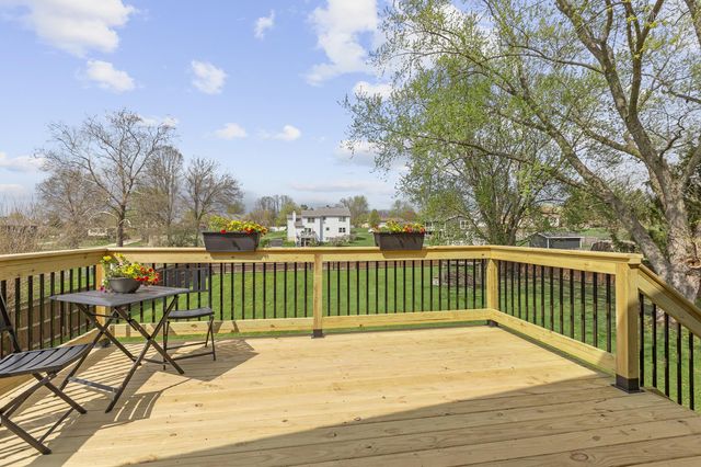 263 W 550 N, Valparaiso, IN 46385