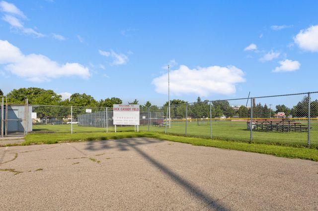 3835 N 6th Street, Minneapolis, MN 55412
