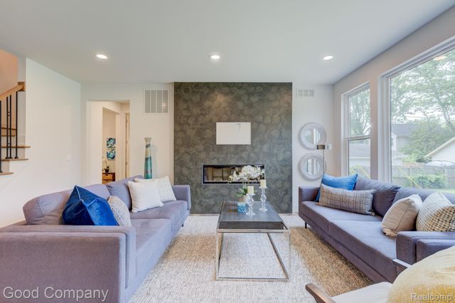 812 Irving Avenue, Royal Oak, MI 48067