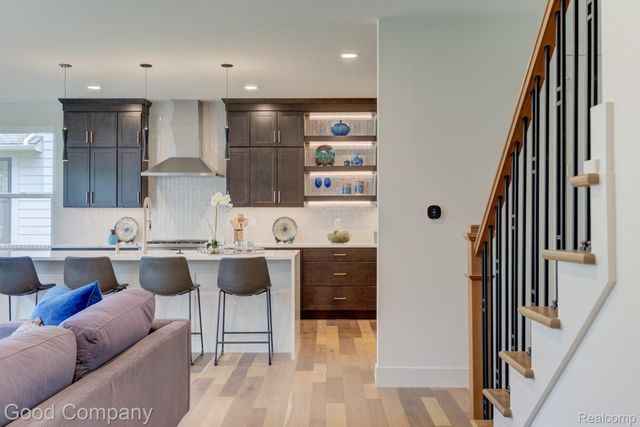 812 Irving Avenue, Royal Oak, MI 48067