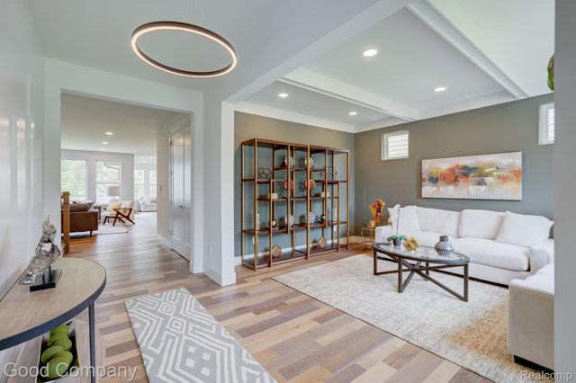 812 Irving Avenue, Royal Oak, MI 48067