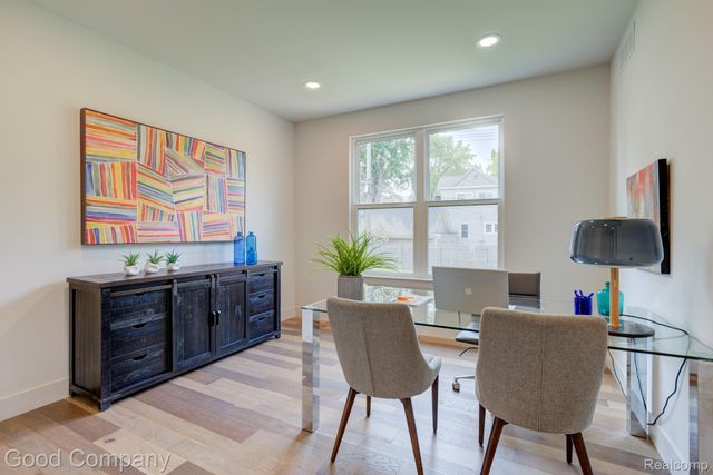 812 Irving Avenue, Royal Oak, MI 48067