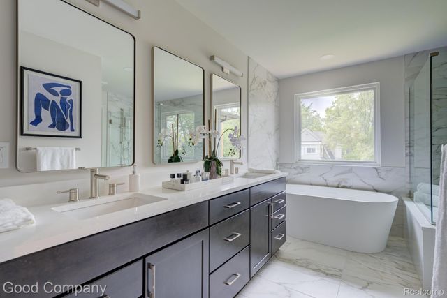 812 Irving Avenue, Royal Oak, MI 48067