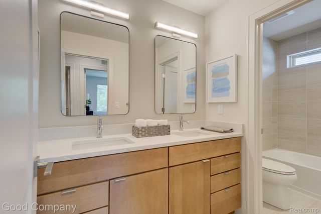 812 Irving Avenue, Royal Oak, MI 48067