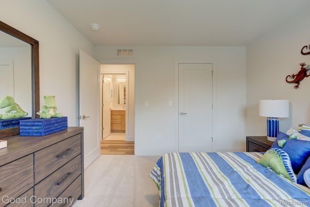 812 Irving Avenue, Royal Oak, MI 48067