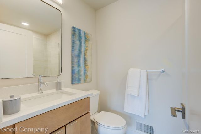 812 Irving Avenue, Royal Oak, MI 48067