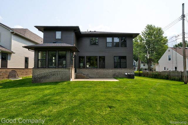 812 Irving Avenue, Royal Oak, MI 48067
