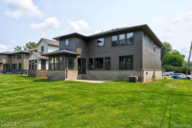 812 Irving Avenue, Royal Oak, MI 48067