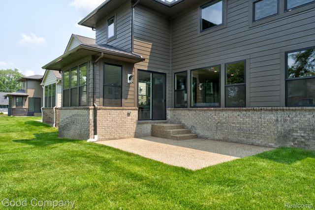 812 Irving Avenue, Royal Oak, MI 48067