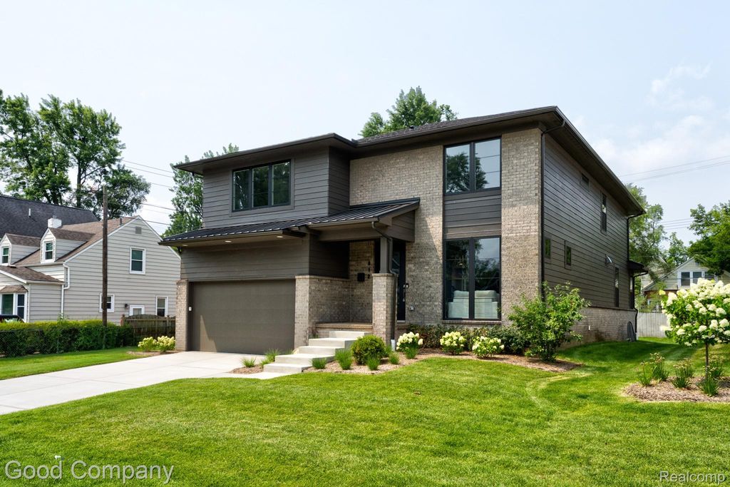 812 Irving Avenue, Royal Oak, MI 48067