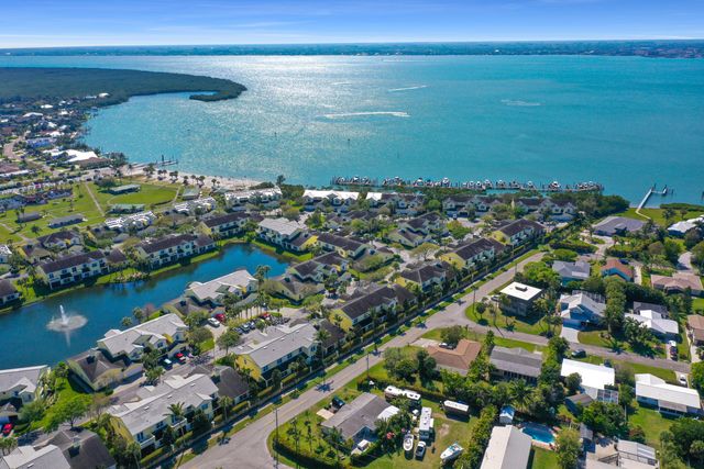 506 Mariner Bay Boulevard, Fort Pierce, FL 34949
